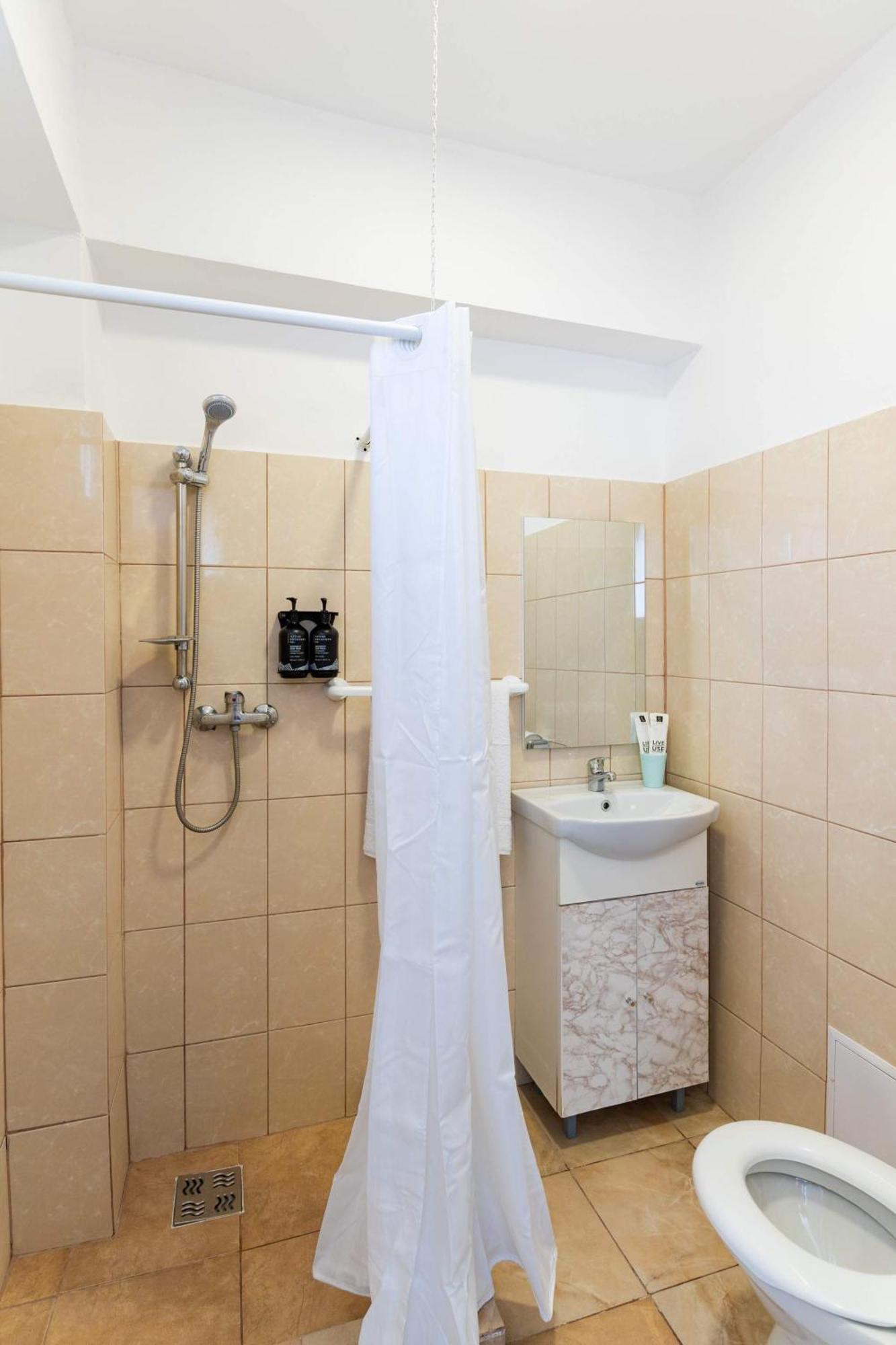 Hotel Casa Irina 2Mai à Două Mai Extérieur photo