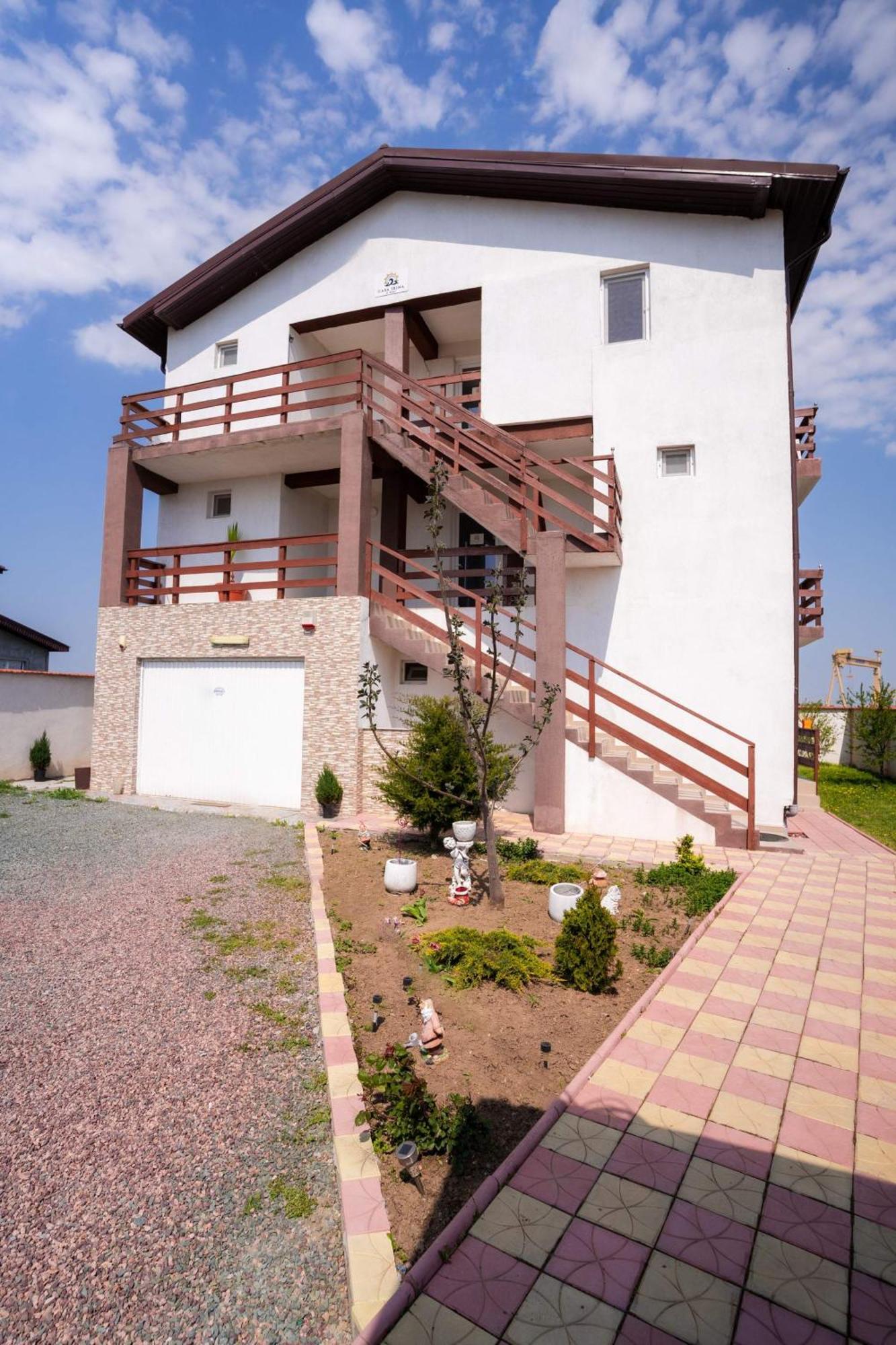 Hotel Casa Irina 2Mai à Două Mai Extérieur photo