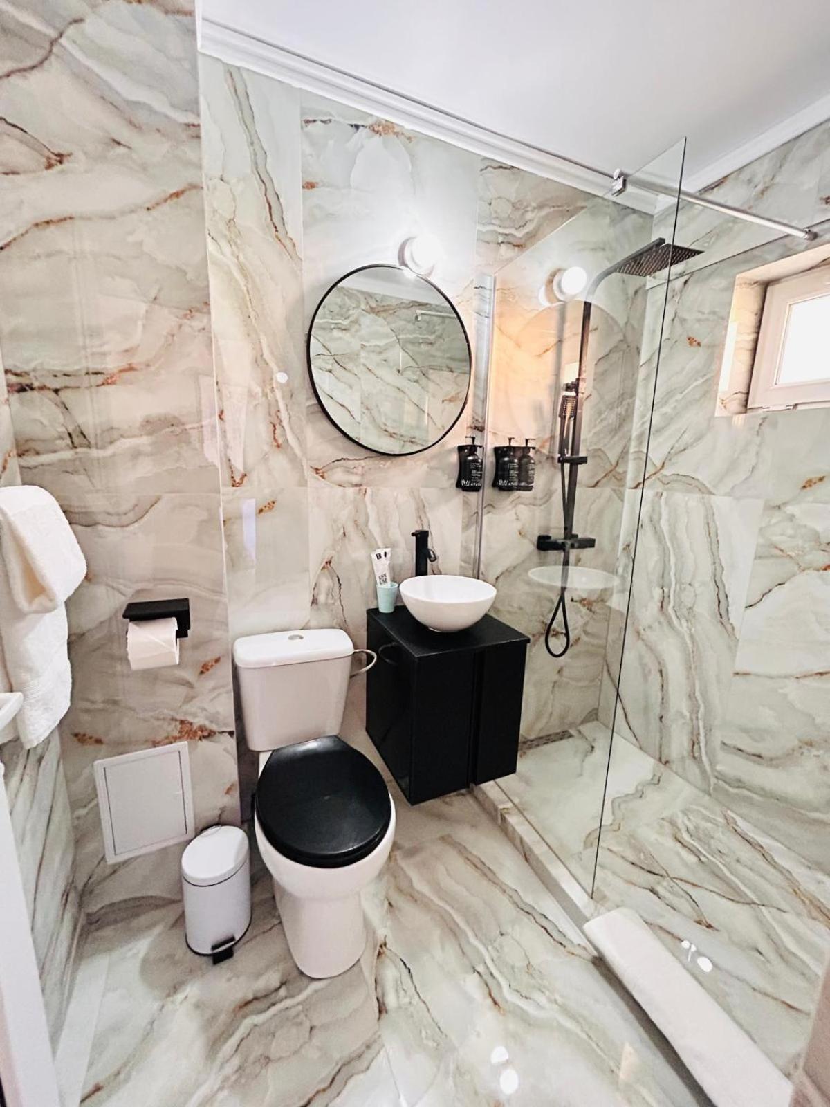 Hotel Casa Irina 2Mai à Două Mai Extérieur photo